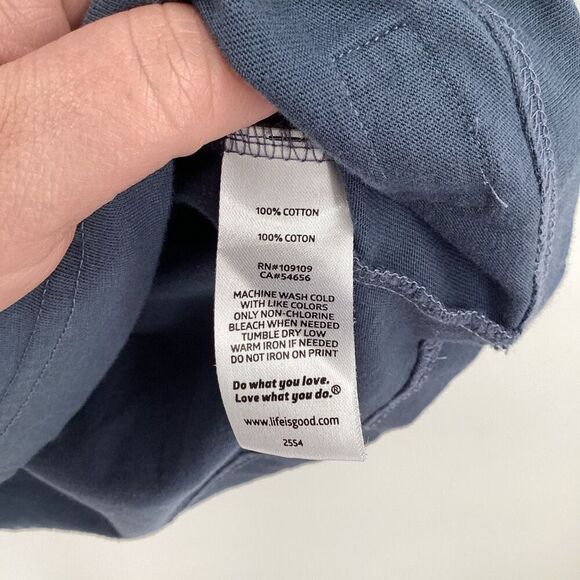 EUC Mens Life Is Good American Flag Short Sleeved T-shirt- Small - Picture 4 of 7